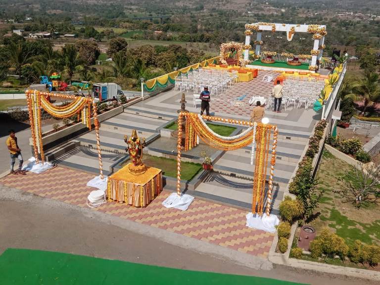 Squirrel Resort, Manchar